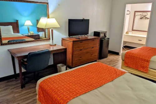 Howard Johnson by Wyndham Hannibal