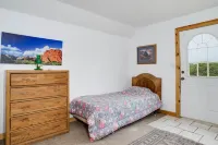 Hacienda Roja - the Cedars #7 at Wind Walker Homestead Hotels in Spring City