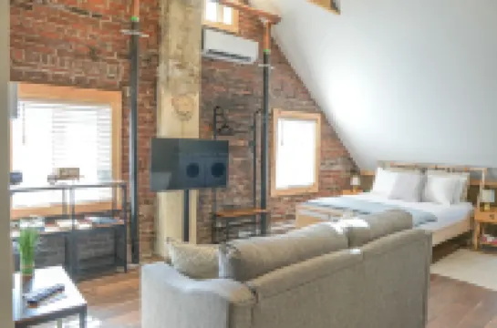 Le Waynewright Hotels in 