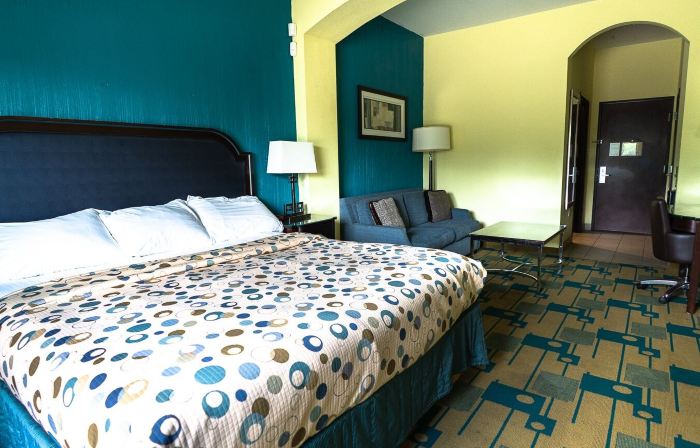 Rivers  Inn & Suites
