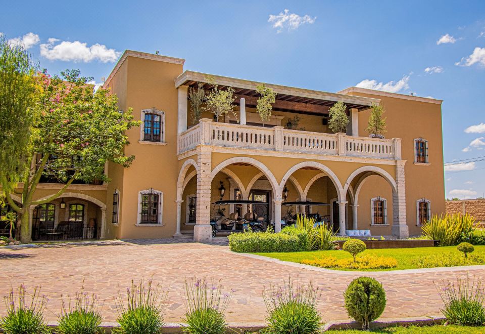 hotel overview picture