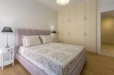 The Bright Suite Отели рядом с достопримечательностью «Вилла Мон Репо»