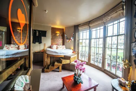 Hotel Pelirocco Отели рядом с достопримечательностью «Brighton Fishing Museum»