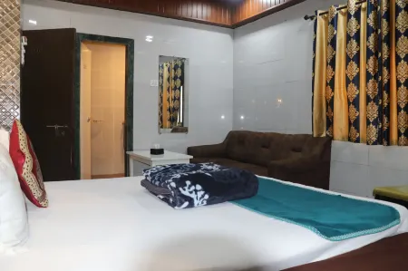 Hotel Geetanjali St Bus Stand Panvel Отели рядом со станцией Panvel Railway Station