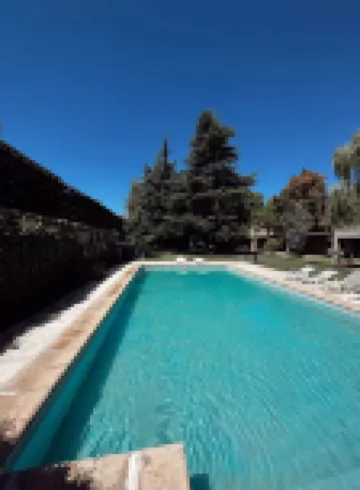 貝薩雷斯松林旅館