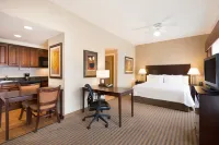 Homewood Suites by Hilton Minneapolis-New Brighton Hotel di 