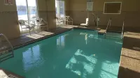 AmericInn by Wyndham Burnsville - piscina