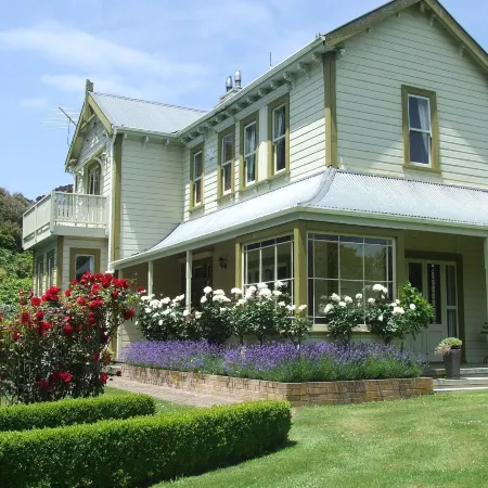 Tairoa Lodge