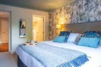 Hartford Hall on School Lane Hotels in Little Budworth