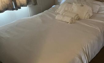 2Br-Sleeps6-Wifi-Freeparking-Holidaypark