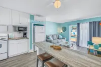 Coastal Getaway Retreat –Steps to the Beach! 1BR/1BA. Sleeps 2. In 4-Plex. Pool