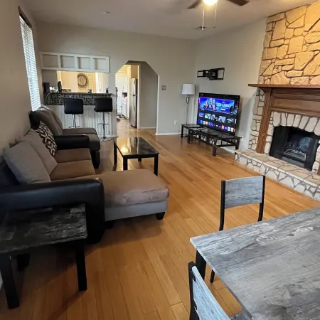Delightful Downtown Frisco House-Half a mile from Frisco downtown