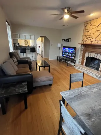 Delightful Downtown Frisco House-Half a mile from Frisco downtown Отели рядом с достопримечательностью «Парк Вивиан Старк Мак-Каллум»