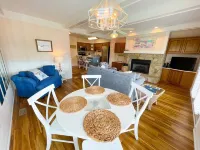 SeaChelle Cottage, Ocean Reef 14-B-1, Oceanside condo in Emerald Isle