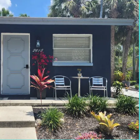 Charming Private Sanctuary Heated Pool & Spa 15