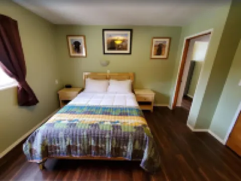 {Forget-Me-Not Inn} Alaskan Waterfront Vacation Rental (Eagle Suite) โรงแรมในซิตกา