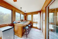 Cape Shores - 520 East Cape Shores Dr Hotels in Lewes