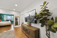 Two Fully Equipped Kitchens and Relaxing Gardens - Stunning Spacious Retreat