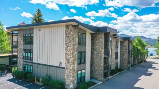 Walk to Shops - Views on Lake Dillon, Hot Tub/Pool