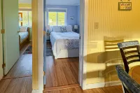 Dog-friendly cottage w/ beach access & ocean view from living room Hotels in Moclips