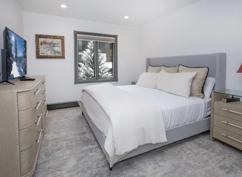 Breathtaking Vail Mountain Views and Luxurious Amenities - Stunning Retreat