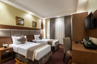 Qasr Al Ansar Golden Tulip Hotel