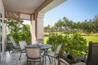 Stunning Golf Course Views and Spa-Like Amenities - Luxurious Oasis