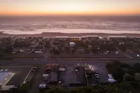 Fire-Pit and Shared Seating Near the Beach - Cozy Coastal Retreat Hotels in Rockaway Beach