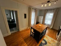 Updated 2Br, 5Min/Nwmc, 5Min/Dwntwn, Prvt Parking Hotels in North Hero