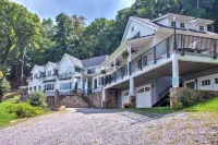 Stunning Mountain Views and Hot Tub - Charming Escape in Nature