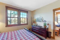 Amazing home close to Granby Ranch with shared hot tub, pool, & WiFi