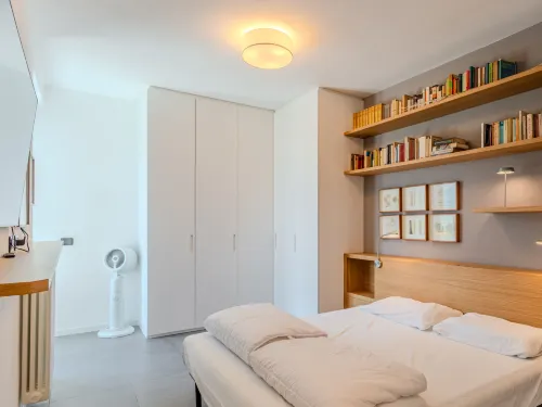 Flat 1