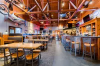 Comfort Inn Colby فنادق في كولبي