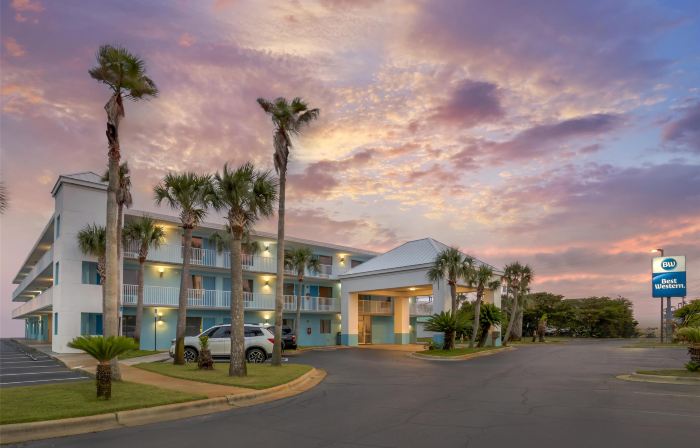 Best Western Navarre Waterfront