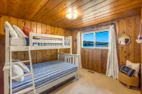 Captivating Water Views and Cozy Cabana - Charming Coastal Retreat Hotels in Mason County