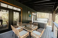 Cozy Oasis - Hot Tub, Cedar Ridge Red River Gorge Hotels in Wolfe County