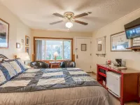 Tranquil Ocean View Escape - Disinfection, WiFi, Grill Hotels in Otter Rock
