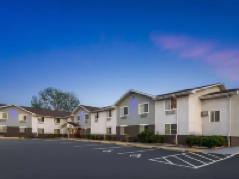 Super 8 by Wyndham South Boston VA Hotels in Halifax County