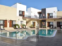 Aparthotel Novo Sancti Petri โรงแรมในชีคลานา เด ลา ฟรอนเตรา