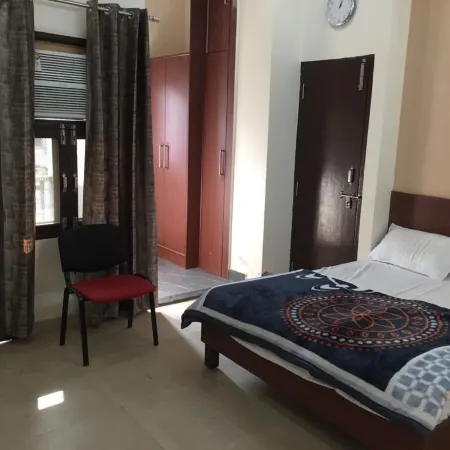 Hotel White House Residency by Grb