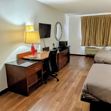 Travelodge by Wyndham Forsyth