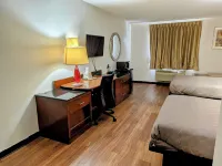 Travelodge by Wyndham Forsyth Hotels in Monroe County