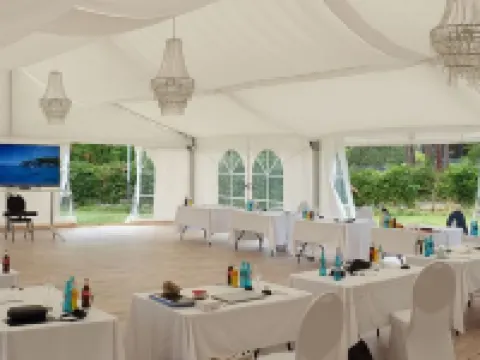 ซูร์ วูลฟ์ชลูคท์ โรงแรมในRodgau