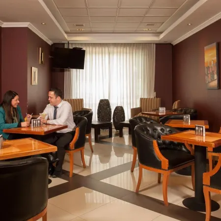 Hotel Diego de Almagro Lomas Verdes