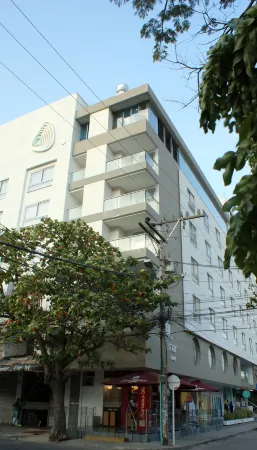 Del Mar Hotel Отели в г. Гайра