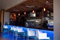 White House Hotel - bar