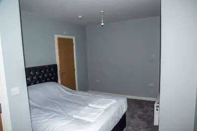 Piccadilly Apartments Hotels in Бредфорд