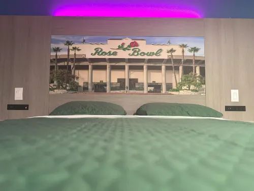 Hi-Way Host Motel Hotels in Sierra Madre