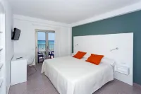 Hotel Sa Roqueta Can Picafort Adults Only - Nouto- ja jättöpalvelut