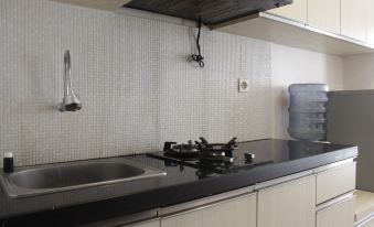 Pool View 2Br Apartment at the Jarrdin Cihampelas